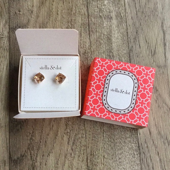 Stella & Dot Jewelry - Stella & Dot Luxe Studs - Pink